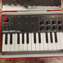 Akai Professional MPK mini