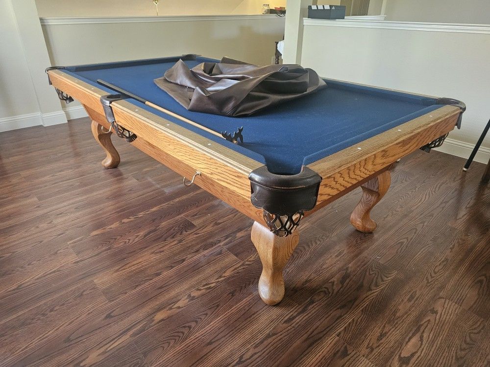 8ft Olhausen Pool Table