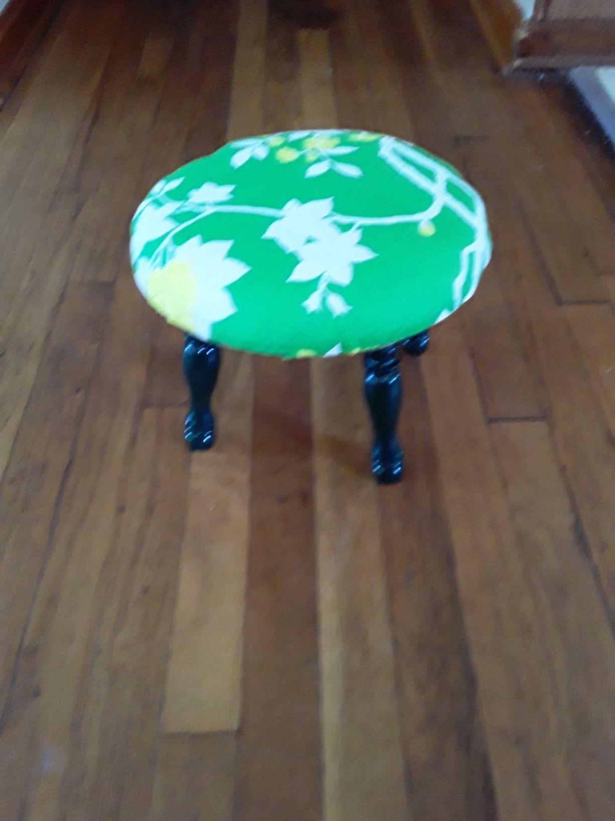 Small foot Stool