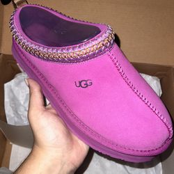 Uggs Tazz Size 5C