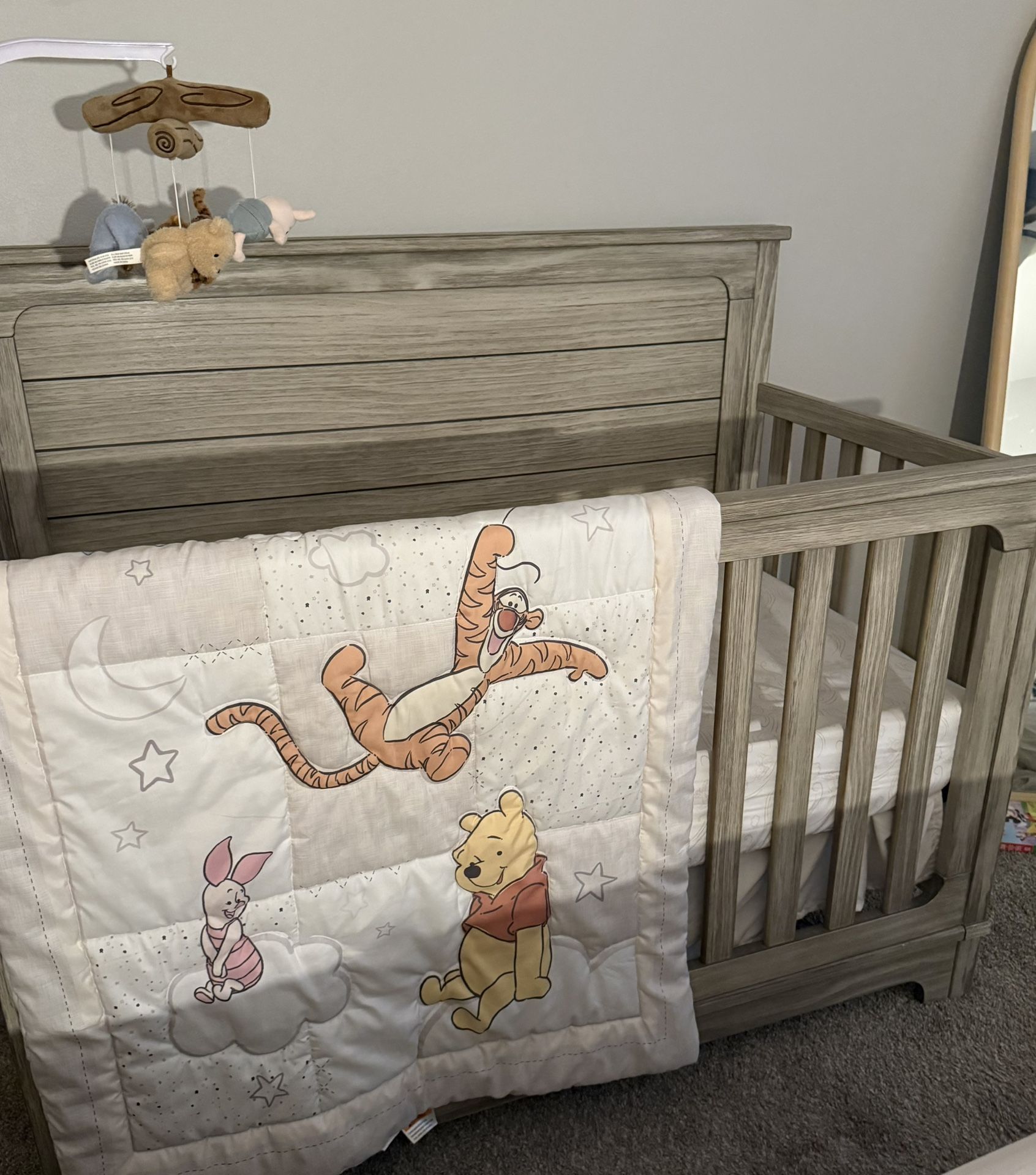 Simmons crib and Changing Table Dresser 