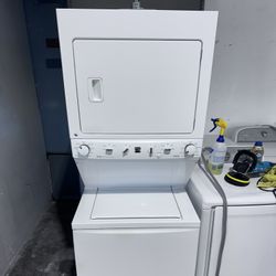 Frigidaire Washer And dryer Combo Stacked 27 "width 