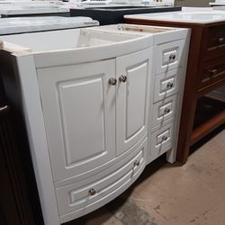 SALE💥 36" Bathroom Vanities In Different Styles, Starting From $180 And Up!