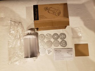 Pampered Chef cookie press brand new