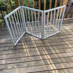 Small 3 Panel Wood Pet Or Baby Gate/ Read Description 