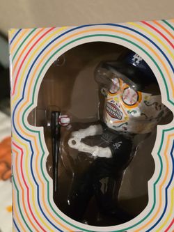 Dia de los Dodgers bobblehead