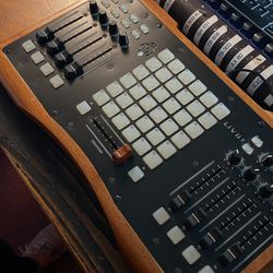 超お買い得! livid instrument elements midiコントローラー