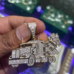 Diamond Truck Pendant 10kt Gold 