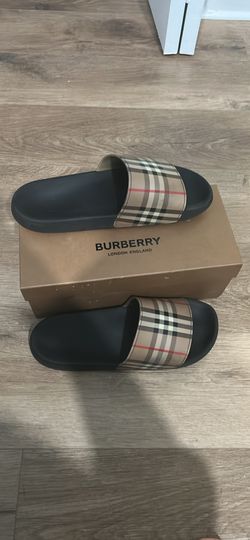 Burberry Men’s Furley Check Slides