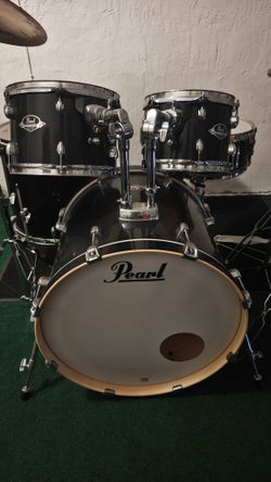 Complete Pearl Export Series 5-Piece Drum Set w/ Cymbals & Stool - Gloss Black