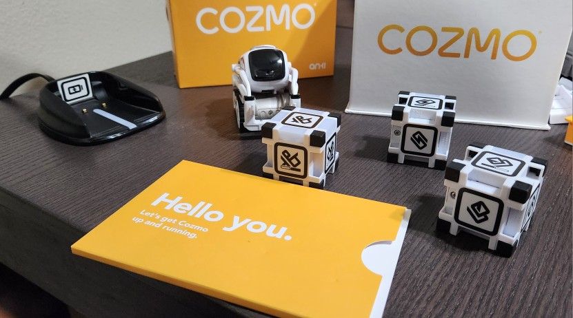 Cozmo Robot