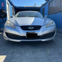 2011 Hyundai Genesis Coupe 2.0T