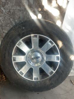 Lincoln Navigator rim