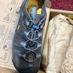 Keen Sneaker Steel Toe