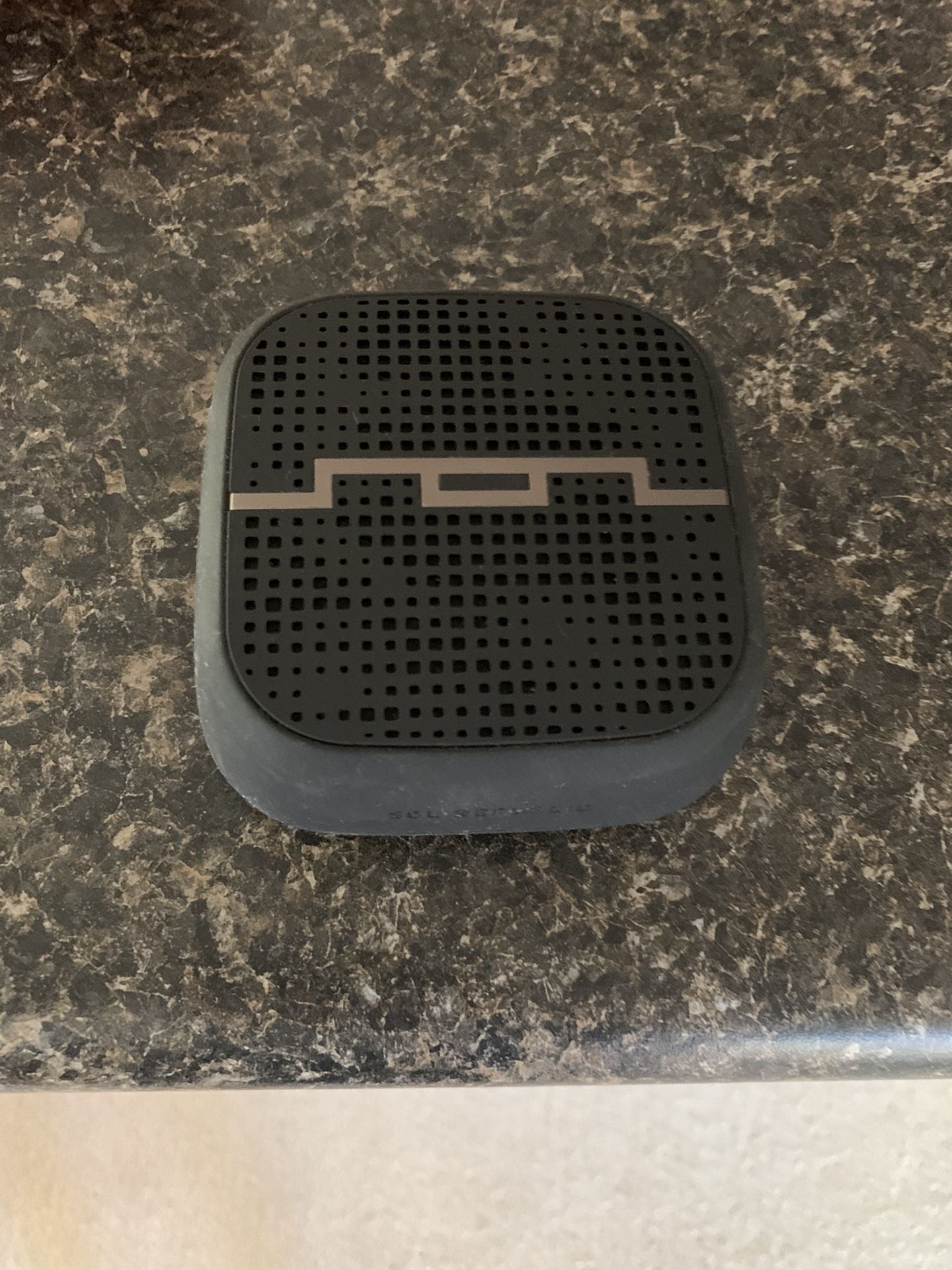 Bluetooth speaker SOL republic