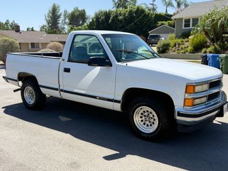 1996 Chevy c1500 5-SPEED MANUAL 80k miles