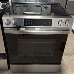 5-Element SLIDE-IN Electric Range w/Air-Fry