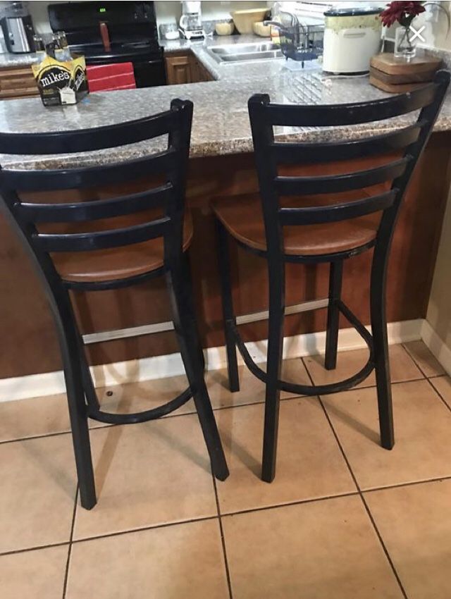 2 for 75$ Pro tough bar stools