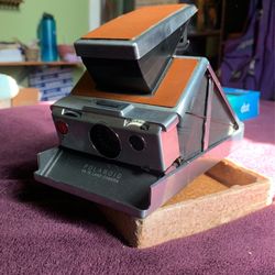 Polaroid Sx-70 Land Camera