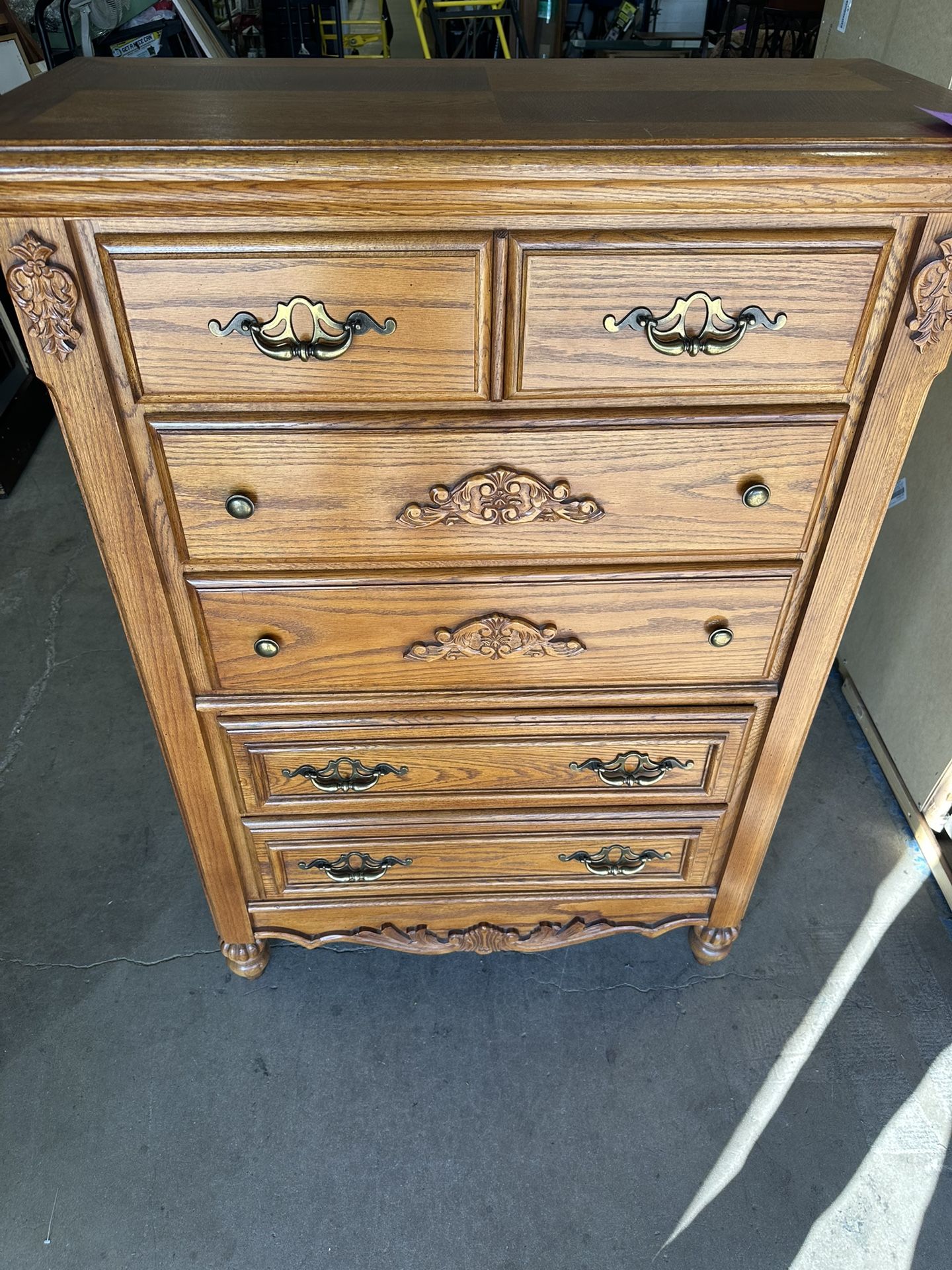 Dresser