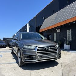 2018 Audi Q7 Prestige 
