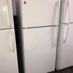 White Fridge Ge