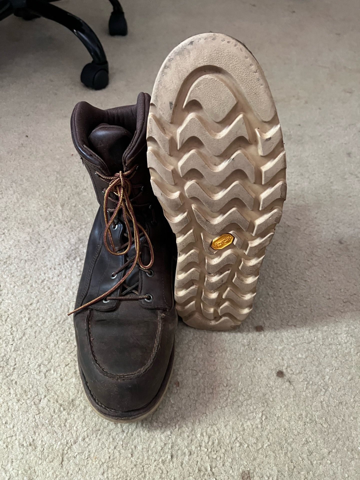Steeltoe boots
