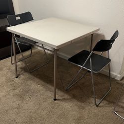 Folding Table With 2 Chairs 
