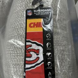 NEW CHIEFS MULTIFUNCTIONAL, SEAMLESS WEAR IT ENDLESS WAYS