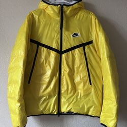 Nike puffer jacket 