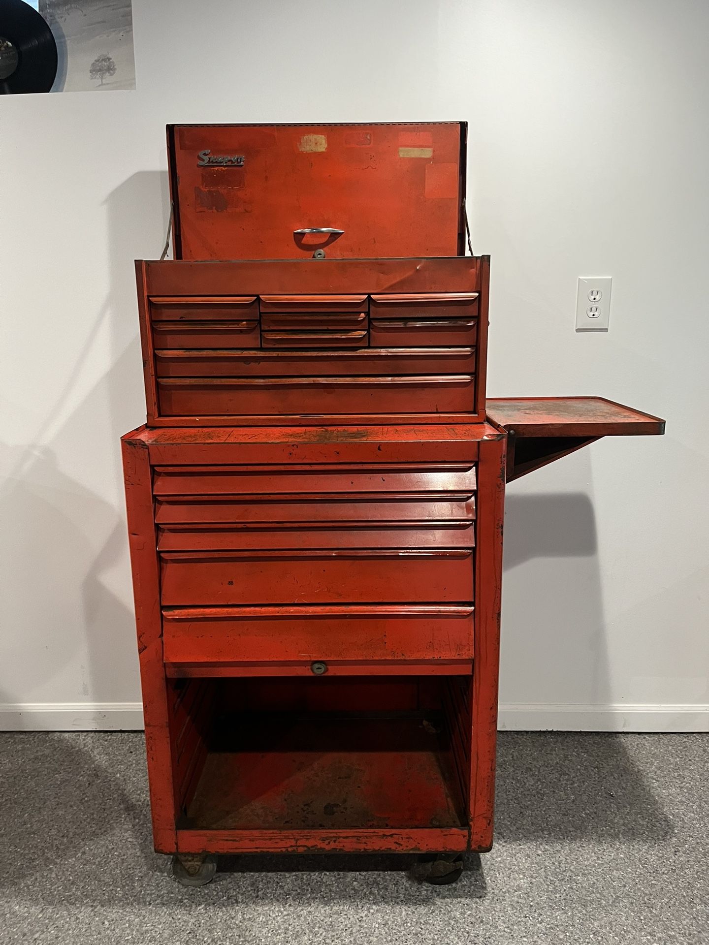 Snap On 13 Drawer Toolbox chest with side tray