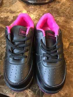 New! Girls shoes size 2