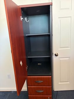 Drawers with shelves
