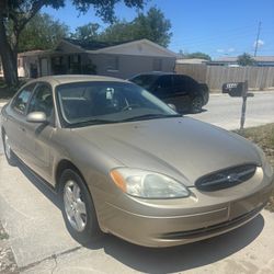 2005 Ford Taurus