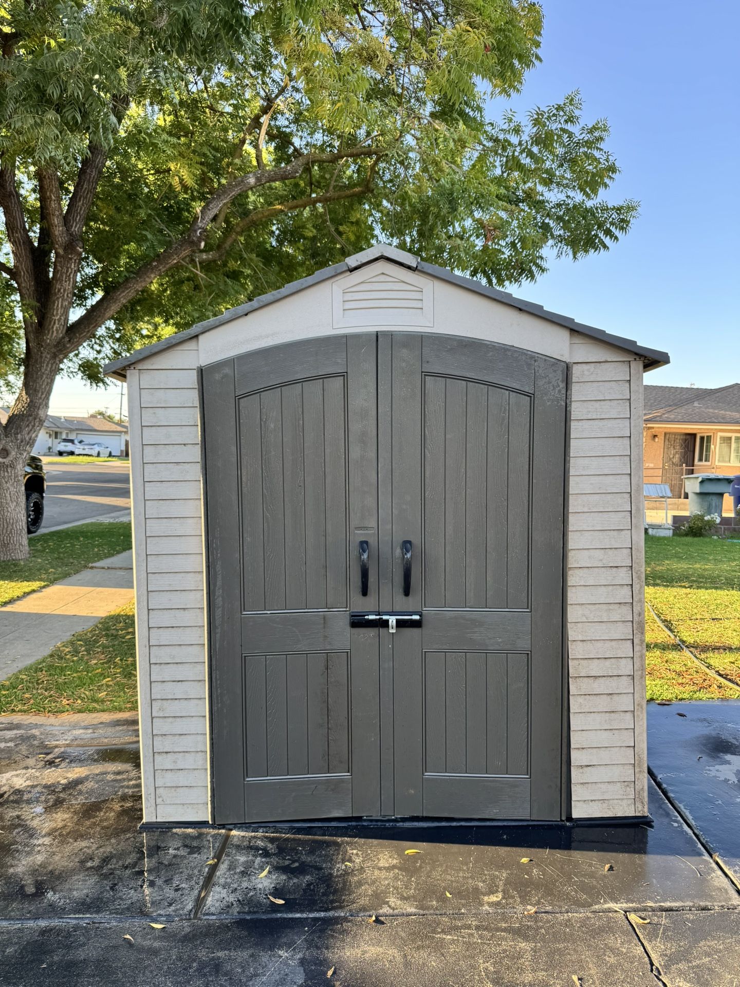 SHED $450 NO LOW BALLERS 54 inches x 83 inches