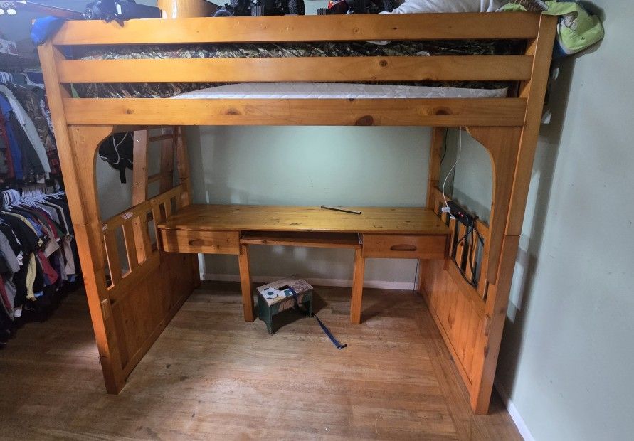 Solid Wood Twin Size Loft Bed