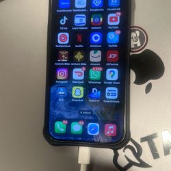 *APPLE* I phone 15 pro 512GB *UNLOCKED*