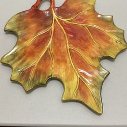 MAXCERA AUTUMN LEAF SHAPED PLATE