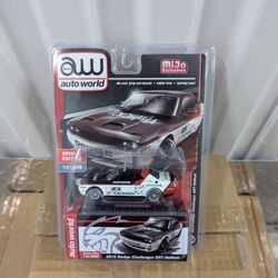 Auto World 1:64 2019 Dodge Challenger SRT Hellcat (White) Advan Yokohama 