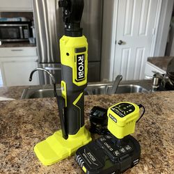 Ryobi Ratchet 18v multi size battery and charger included