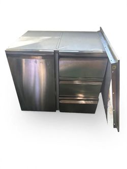 Stainless Steel 3-Drawer Base Cabinet - Built-In Outdoor Kitchen - Partially Assembled