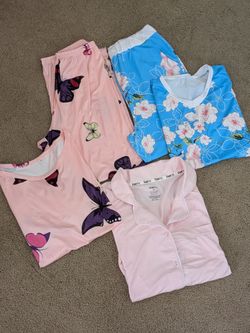 5 Pieces Of Women's Size M Sleepwear~New~Price Includes All 5 Pieces