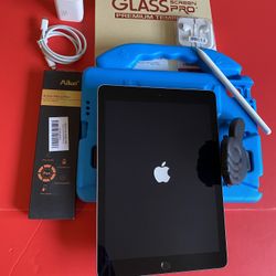 Apple IPad 6th Generation (9.7” Retina / Touch ID) 32GB with kids protective case, Pen & Accessories 