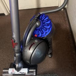 DYSON Vacuum DC39