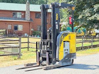 Electric yale reach forklift 5,000 LB capacity