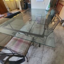 Hard temper diner glass table with 3 chairs