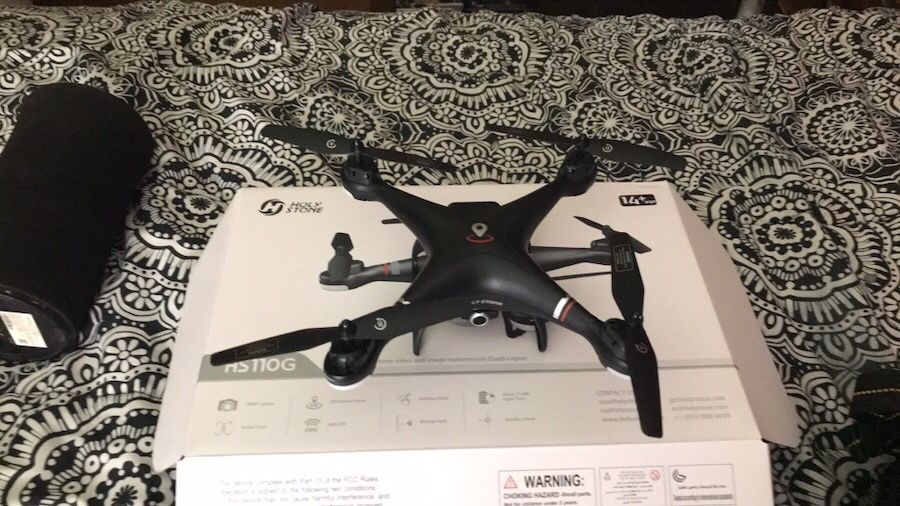 Holy stone drone Hs110G
