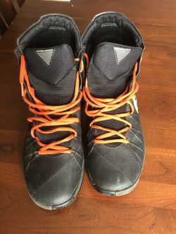 Men’s Nike Hyperdunk basketball sneakers sz 10.5