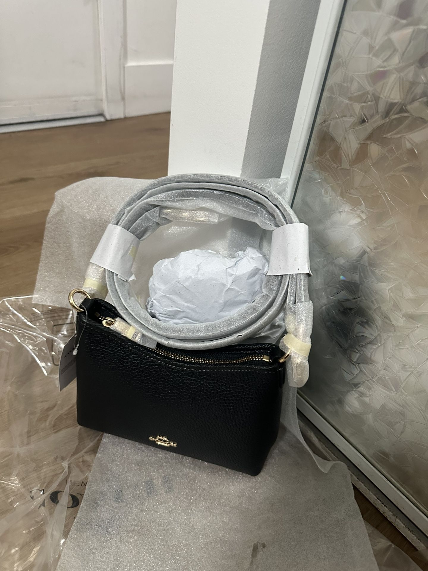 Laurel Small Shoulder purse 