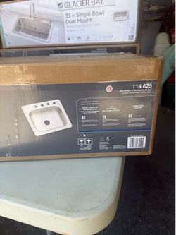 22-gauge stainless steel kitchen sink